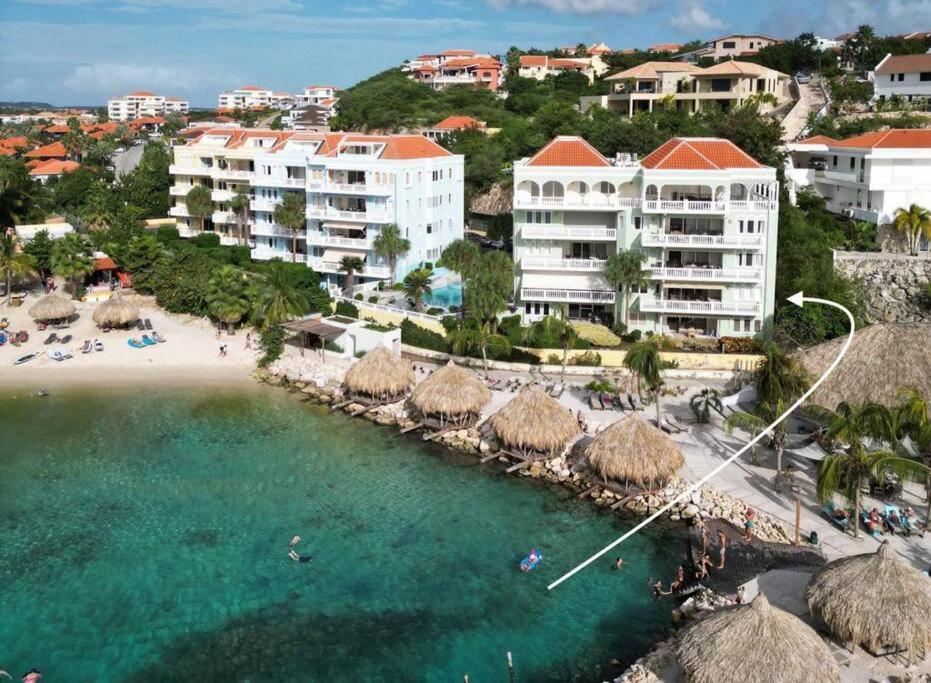 Blue Emerald Beachfront Blessing Willemstad Exterior photo