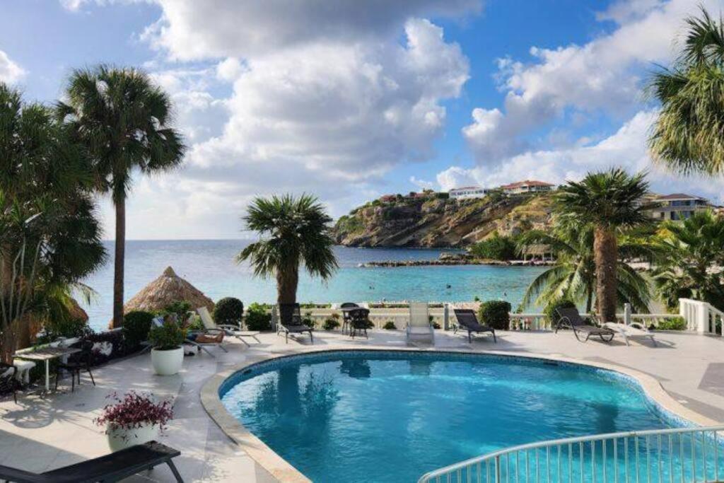 Blue Emerald Beachfront Blessing Willemstad Exterior photo